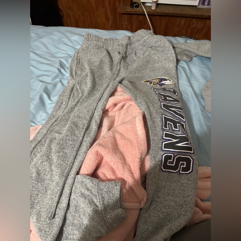 NFL Team Apparel Gray Sweatpants